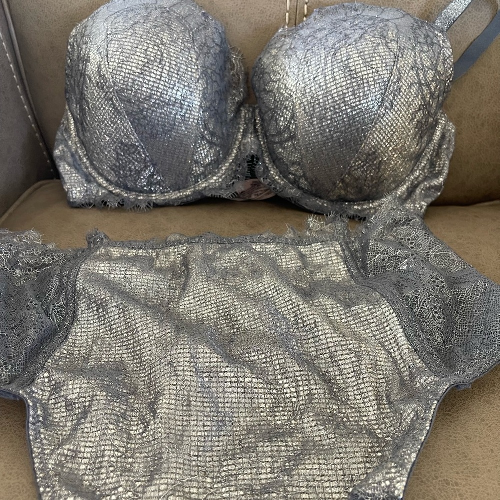 VS NWT - 36DD Dream Angels bra & panty